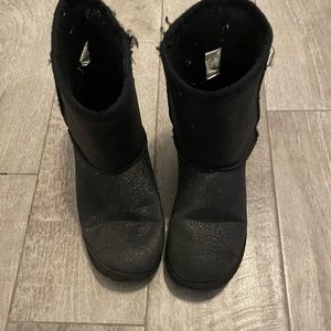 Girls winter pull in boots size 4